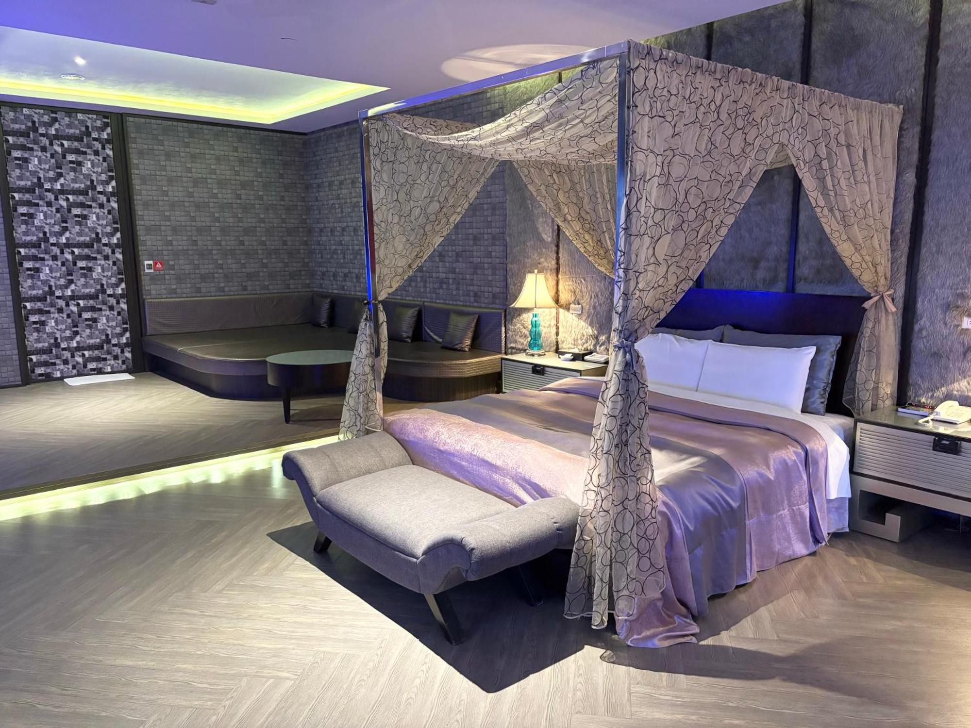 Xiadu Motel Тайчжун Экстерьер фото
